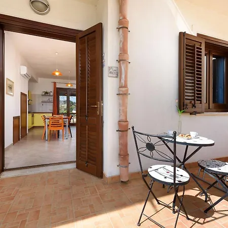 Trilocale Piano Terra Con Veranda Apartment