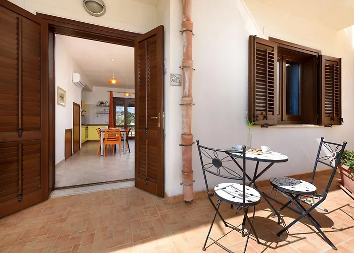 Trilocale Piano Terra Con Veranda Appartamento