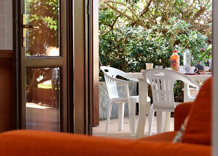 Appartamento Trilocale Piano Terra Con Veranda *